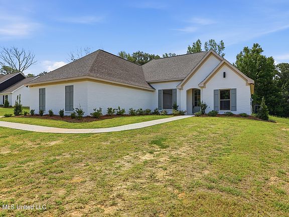 4th image of 939 Mullican Rd
