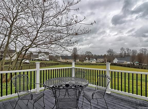 5th image of 1117 Foxbrook Pl