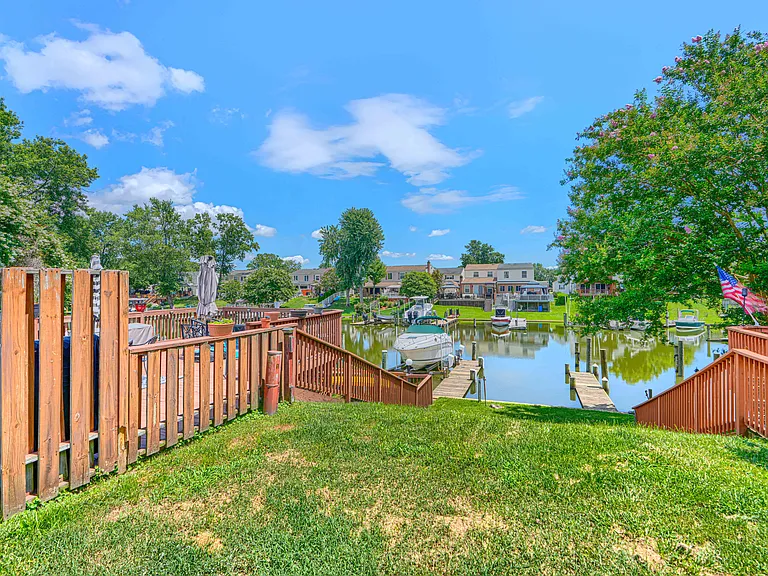 209 Bridge Dr — Photo 48