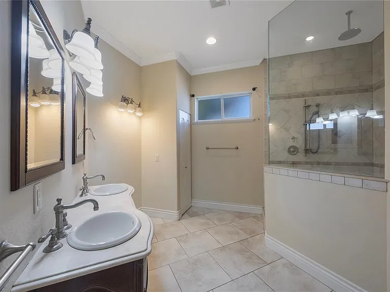 736 Pruitt Dr — Photo 24