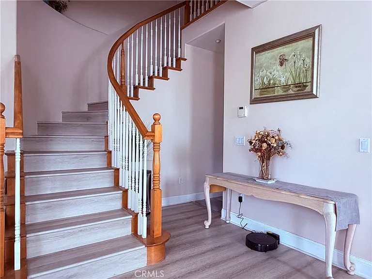 18 Alice St #B — Photo 3