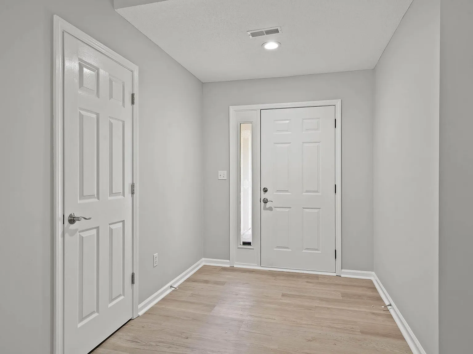 3 bed, 2.0 bath, 1531 sqft, $2,400 — Photo 3