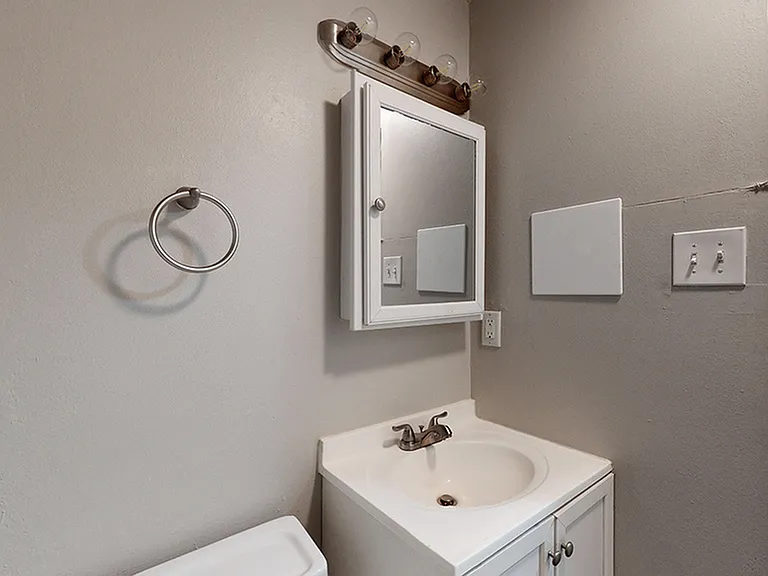 wh_scandia_unit9990-1_550sf_bath2_1200.675 wh_scandia_unit9990-1_550sf_bath2_1200.675