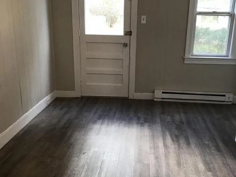 117 W Chapel Ave — Photo 2