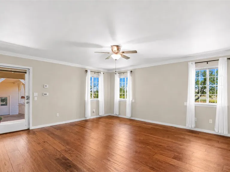688 Willow Rd — Photo 16