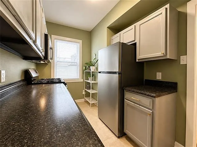 9 Fontainebleau Dr #D — Photo 4