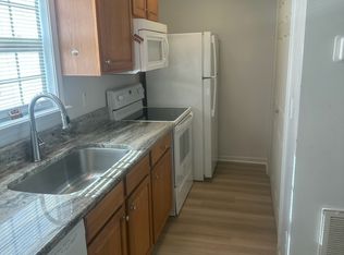 601 River Rd #B, Selma, NC 27576