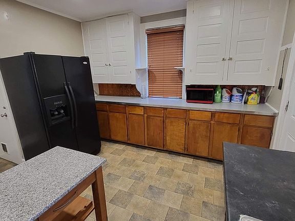 2nd image of 275-277 N Warren Ave #275