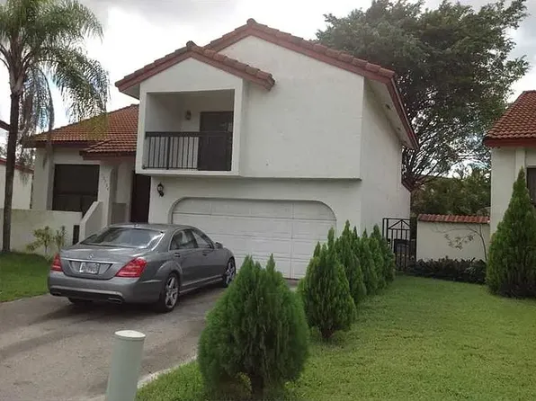 10734 SW 117th Pl, Miami, FL 33186