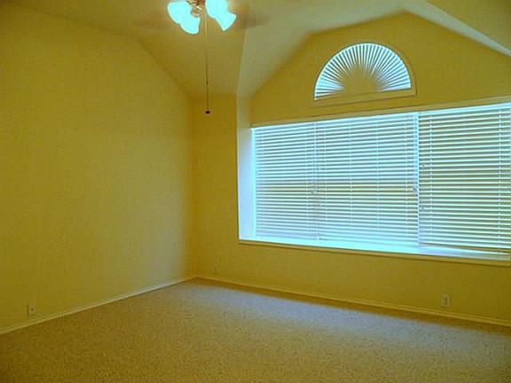 4th image of 3018 Peppercorn Dr