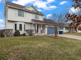 332 E Burnham Ave, Des Moines, IA 50315