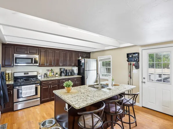281 Washington St, Taunton, MA 02780
