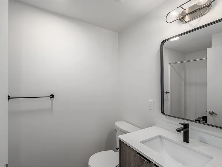 Greta Apartments | Private Kitchen Studio near UW — Photo 53