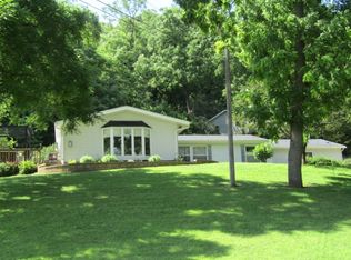1012 Tanglewood Dr, Mc Gregor, IA 52157