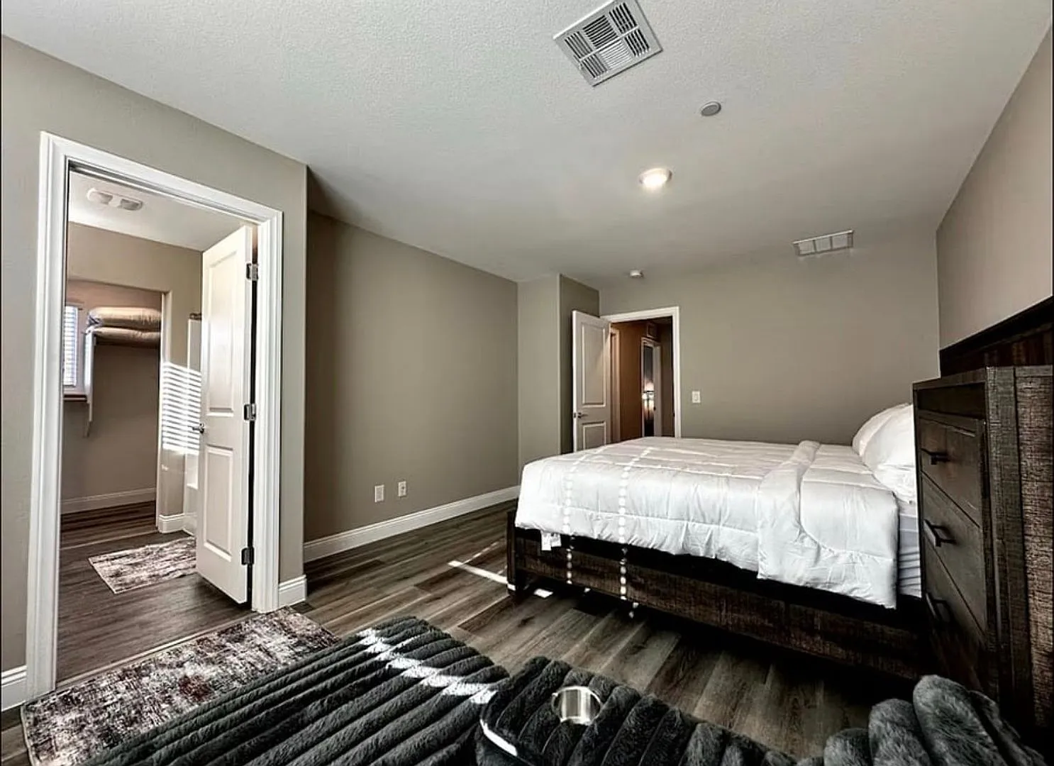 Charming 3BR Townhome in Las Vegas — Photo 2