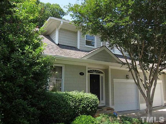 2nd image of 218 Columbia Pl W