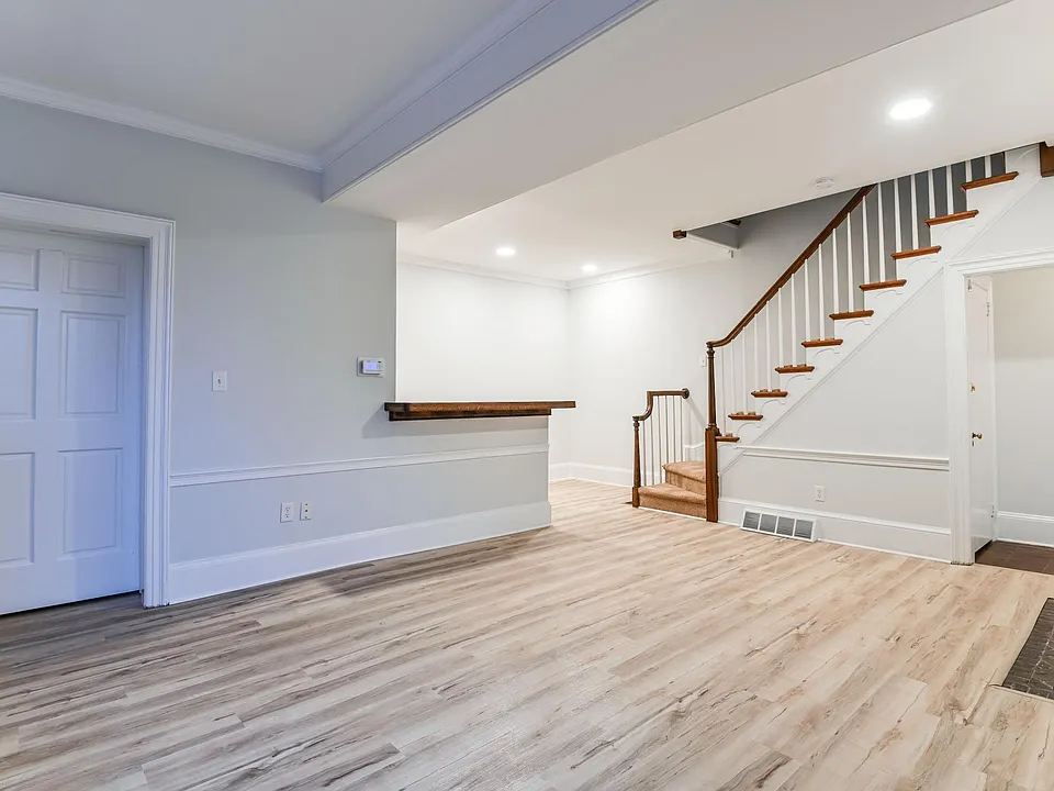 1201 Delaware Ave #2B