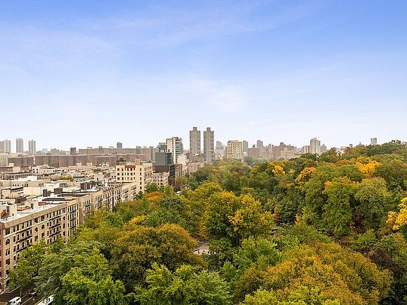 2nd image of 220 Manhattan Ave #15D