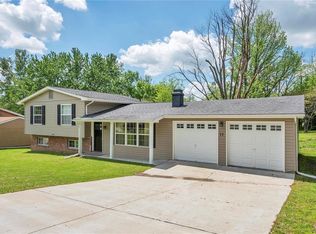 11 S Perry Cir, O'Fallon, MO 63366