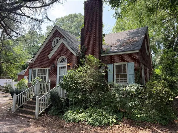 3824 Turnpike Rd, Portsmouth, VA 23701