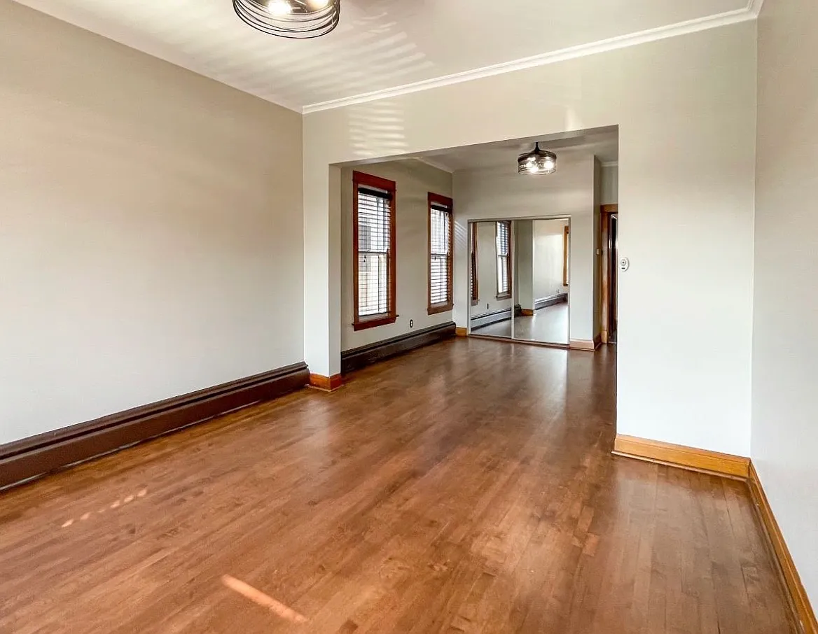 2 bed, 1100 sqft, $2,350 — Photo 4
