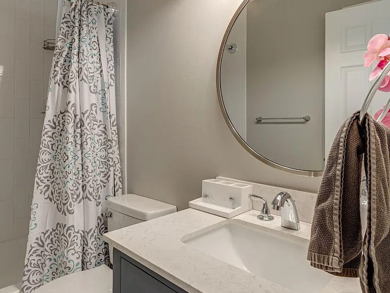 1214 Pennock Ave #1 — Photo 13