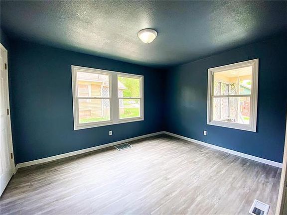 5th image of 6826 Monroe Ave