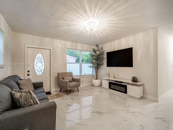 1600 N 68th Ave, Hollywood, FL 33024