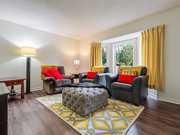 4th image of 1 Rideau Place