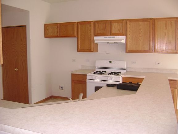 5th image of 750 River Walk Dr