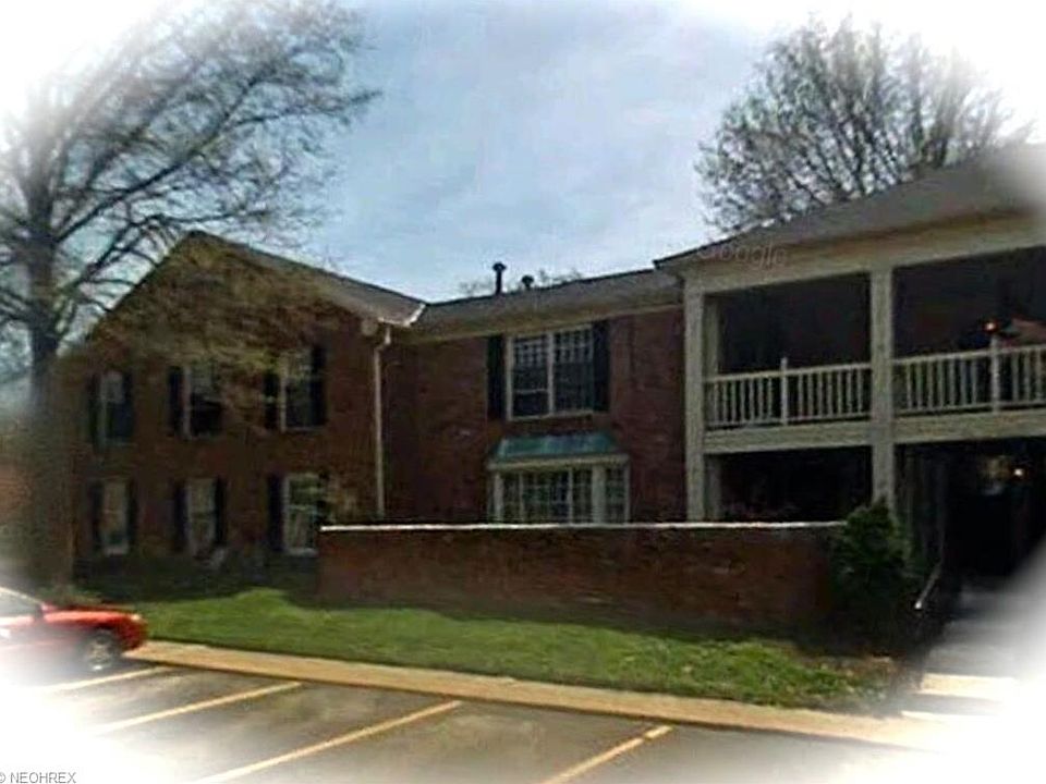 1st image of 1240 Ashford Ln APT 3A