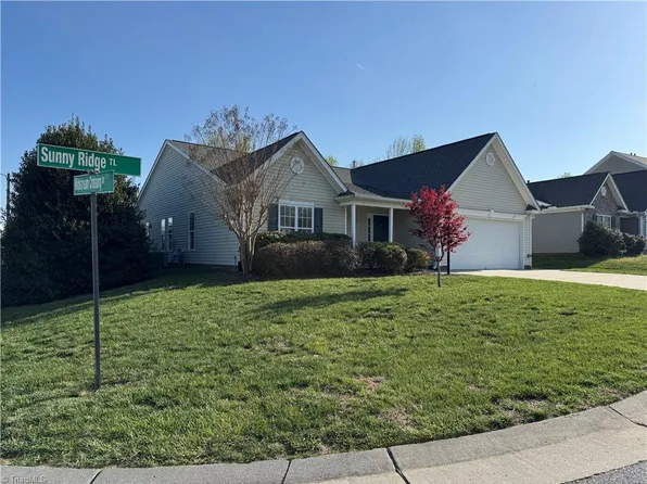 5862 Sunny Ridge Trl, Clemmons, NC 27012