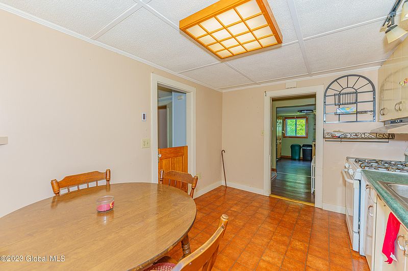 5th image of 43 Waterford Avenue