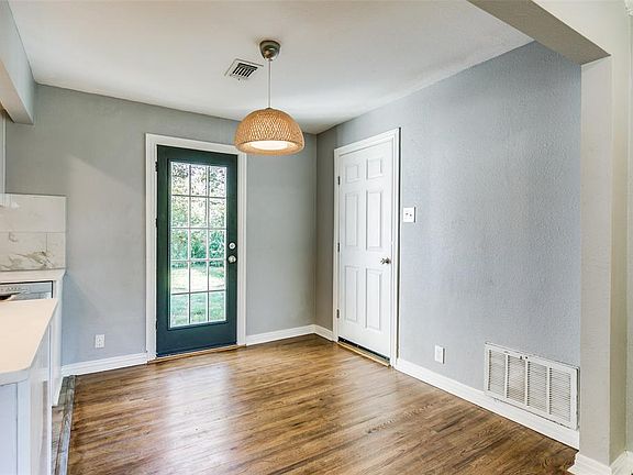 5th image of 2158 Montalba Ave