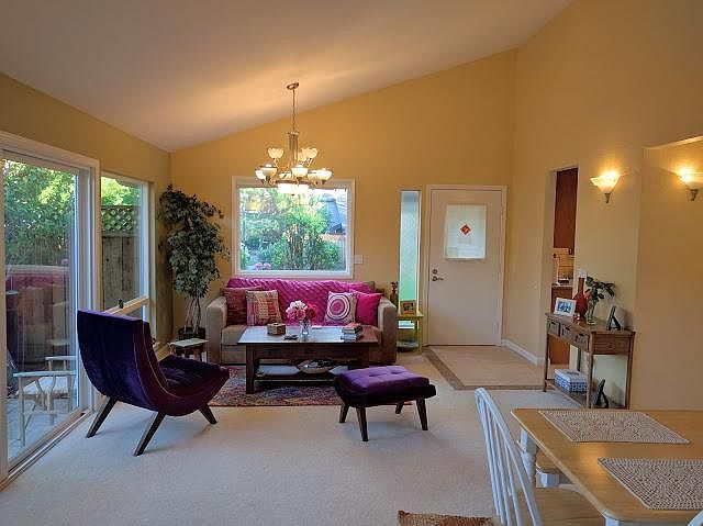 Front entry way and living/dining area