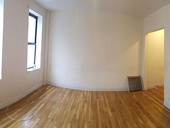 2nd image of 585 E 16th St APT 2a