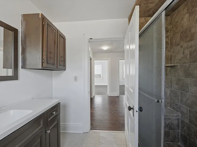 324 W Church St — Photo 30
