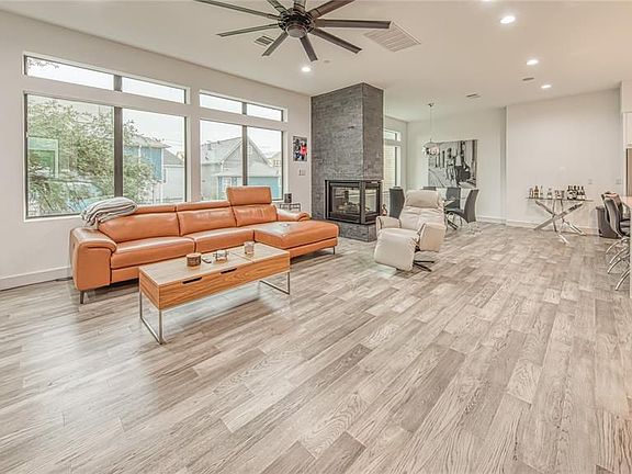 5th image of 1112 W 22nd St #B