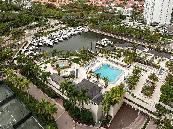 4th image of 7000 Island Blvd APT 2502