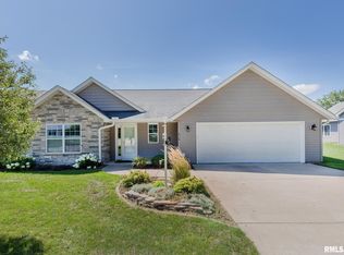 416 Pine St, Geneseo, IL 61254