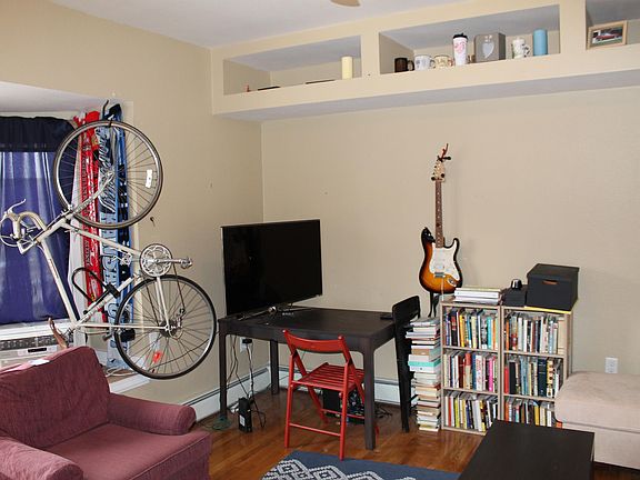 2nd image of 932 E College St #15189355