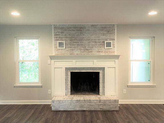 4th image of 8818 Gatwick Dr