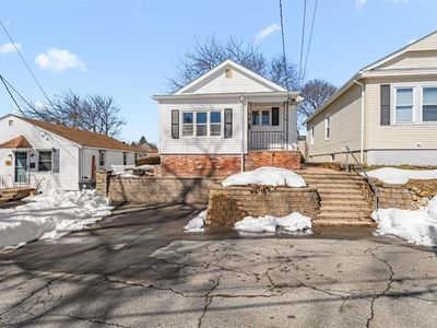 30 Packard Ave, North Providence, RI, 02911