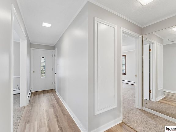 3rd image of 2049 N Park Ave
