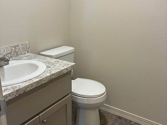 5th image of 2305 Augusta Ave