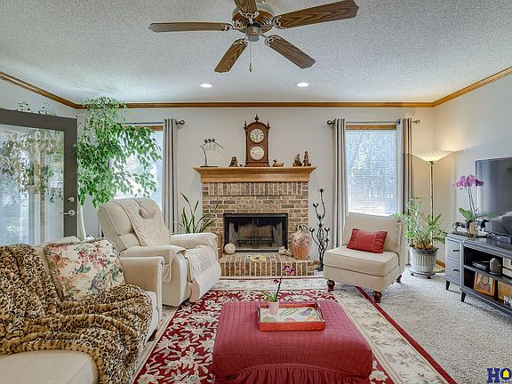 5th image of 1920 Lori Ln