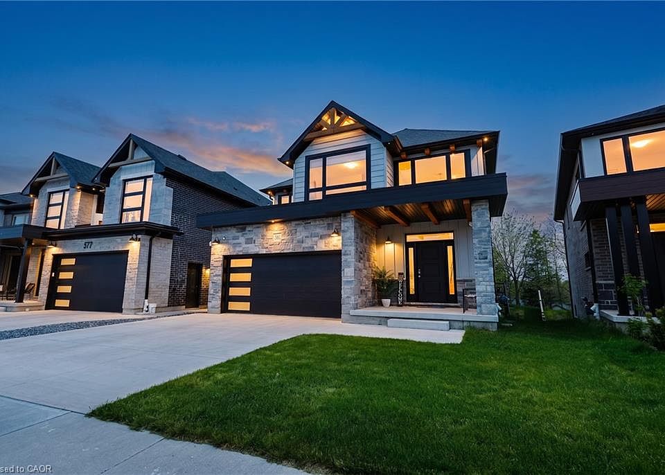 1st image of 581 Doonwoods Cres