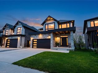 581 Doonwoods Cres, Kitchener, ON N2P 0E5