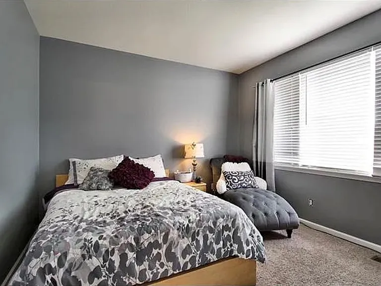 Non conforming bedroom/flex space