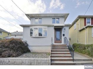 112 Roosevelt Ave, Ridgefield Park, NJ 07660